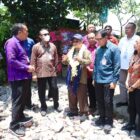 Mendikdasmen Abdul Mu’ti didampingi Wali Kota Denpasar Jaya Negara meninjau proyek bantuan revitalisasi di SD Negeri 15 Dangin Puri, Jumat 2 Oktober 2026.
