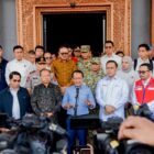 Menko Hiltrans/ Menteri ESDM Bahlil Lahadalia saat memberi keterangan di Fuel Terminal (FT) Sanggaran, Denpasar, Senin (19/10/2026).